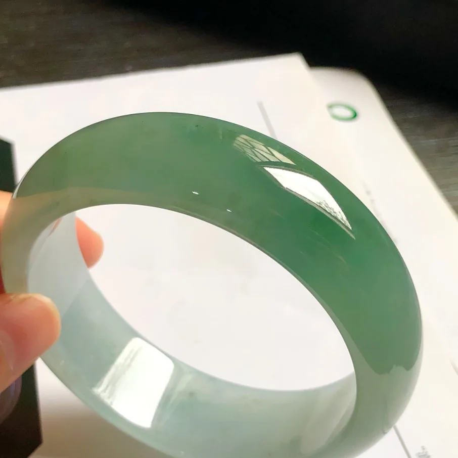 翡翠手镯清洁护理